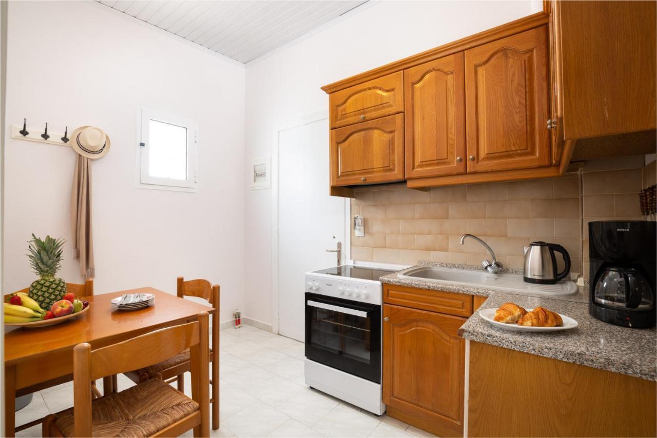 Dandidis Seaside Guest house *